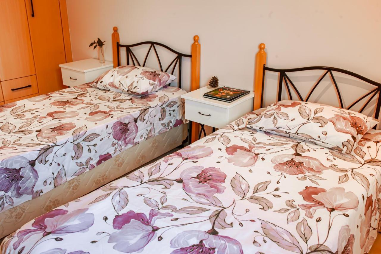 Fantastic 4 Cyprus First Line Beachfront Boghaz Екстер'єр фото